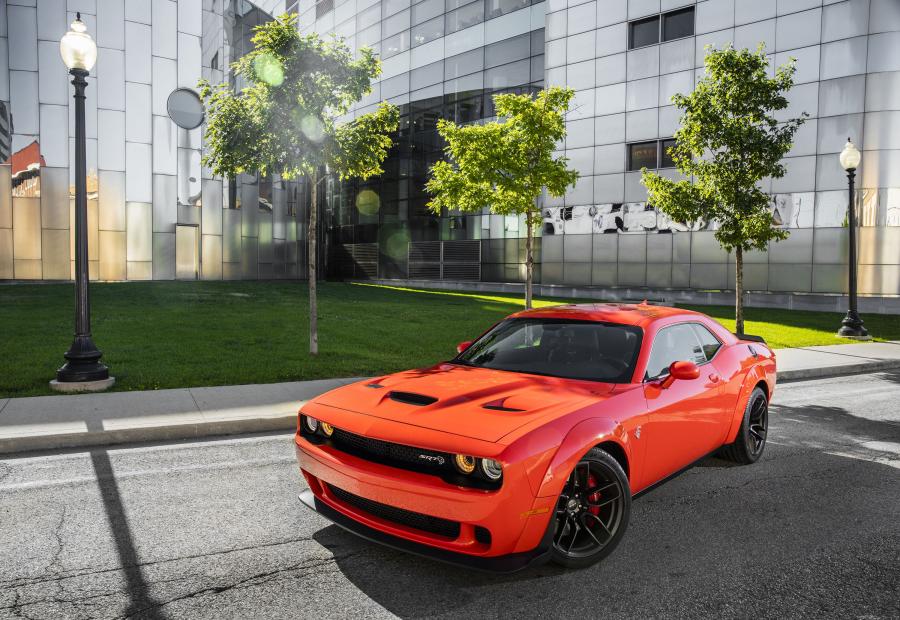  Dodge Challenger SRT Hellcat Widebody 2017 года  (фото 36 из 69)